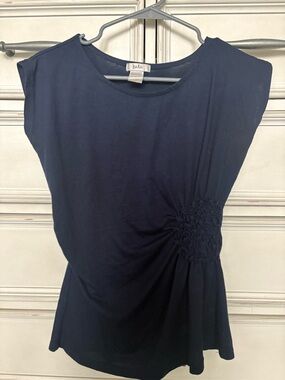 Isela Navy Ruched Side Top Size Small Stretch Blouse Flattering Fit Casual Chic